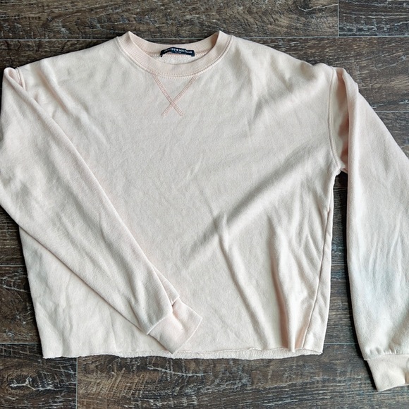 Brandi Melville pink cropped crew neck - Picture 1 of 2